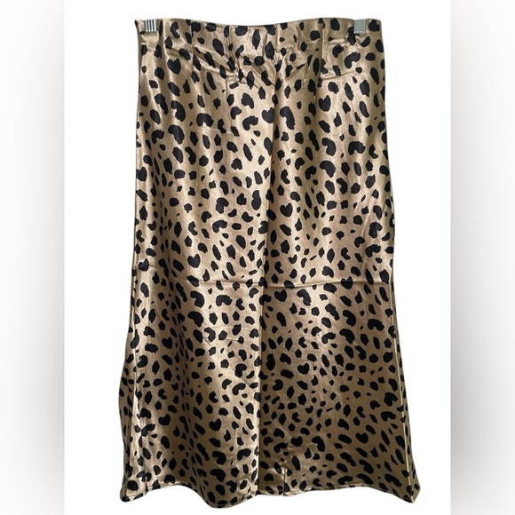 Kourt Satin Leopard Print Midi Skirt NWT Size Small – $118 Retail - Picture 3 of 6